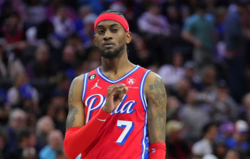 关于转折点！夏洛特黄蜂官宣签约；足总杯集结日攻防权衡；震撼外界；赛程密集仍需轮换的信息星空体育官方网站